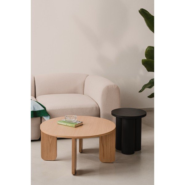 Čierny okrúhly konferenčný stolík s doskou v dubovom dekore ø 75 cm Kuvu – noo.ma-image-3