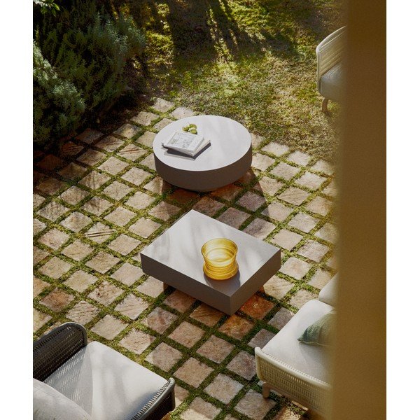 Betónový okrúhly Záhradný konferenčný stolík ø 60 cm Garbet – Kave Home-image-2
