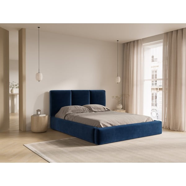 Tmavomodrá zamatová čalúnená dvojlôžková posteľ s úložným priestorom s roštom 160x200 cm Brody – Mazzini Beds-image-1