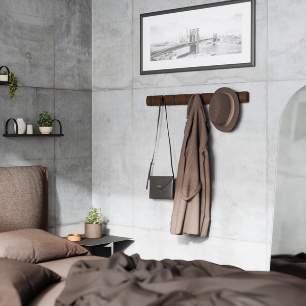 Tmavohnedý nástenný vešiak z topoľového dreva Flip – Umbra-image-1