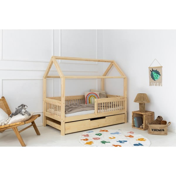 Domčeková detská posteľ z borovicového dreva s úložným priestorom a výsuvným lôžkom v prírodnej farbe 70x140 cm Mila MBW – Adeko