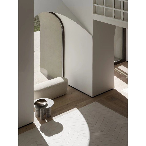 Kamenný okrúhly odkladací stolík ø 52 cm Volos – Blomus-image-1