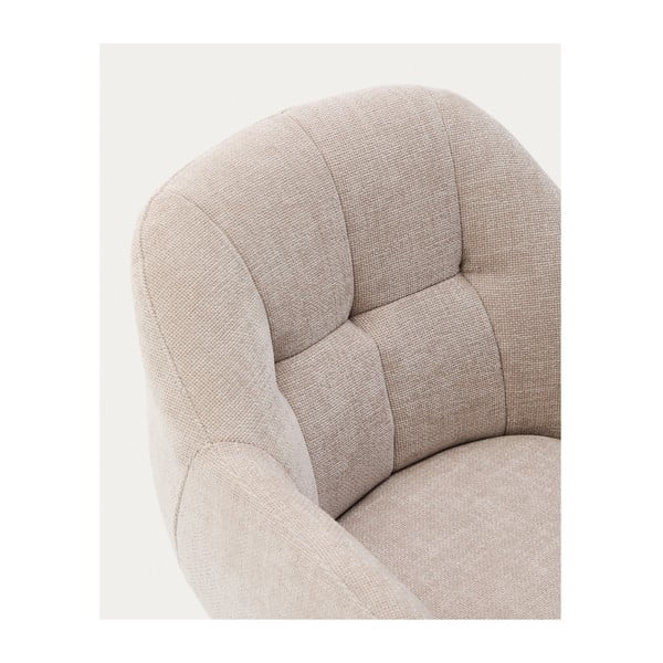 Béžové čalúnené jedálenské kreslo s podrúčkami Dorina – Kave Home-image-3