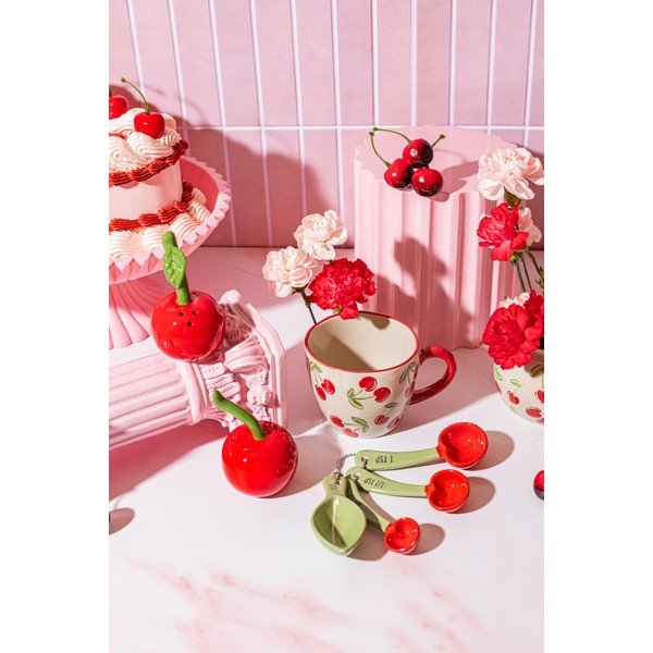 Béžový keramický hrnček 250 ml Cherries – Sass & Belle-image-1