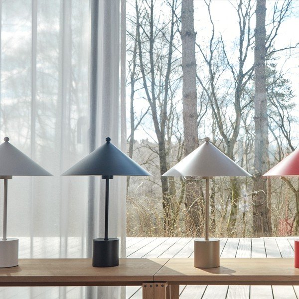 Červená kovová stolová lampa (výška  50 cm) Kasa – OYOY Living Design-image-3
