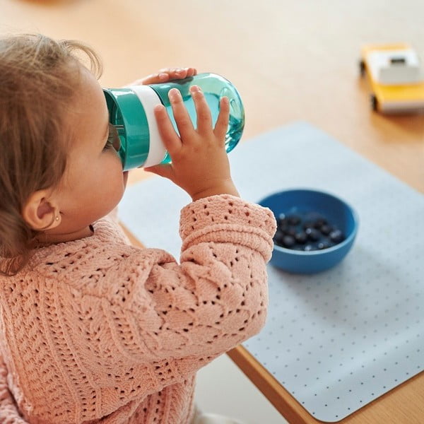 Svetloružový tritanový detský hrnček 300 ml Flowers &amp; butterflies – Mepal-image-4