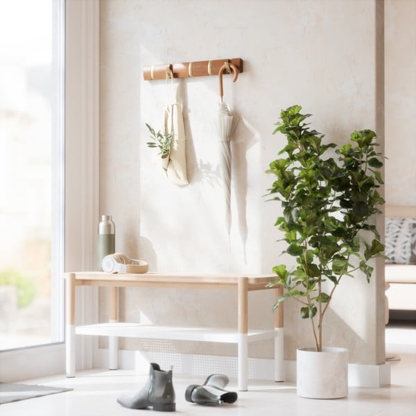 Hnedý nástenný vešiak z topoľového dreva Flip – Umbra-image-1