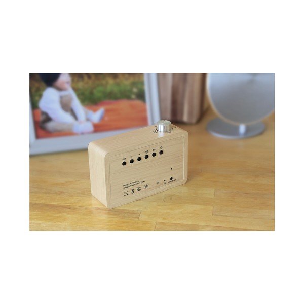 Béžový budík so žltým LED displejom a rádiom Gingko Radio Click Clock-image-2