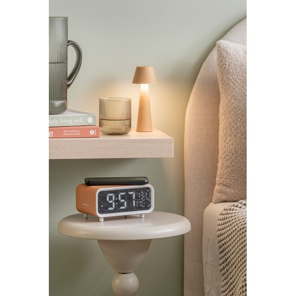Budík s bezdrôtovou nabíjačkou Chunky LED – Karlsson-image-1