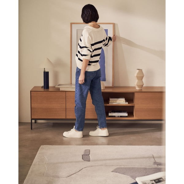 TV stolík v dekore orecha v prírodnej farbe 195x55 cm Vedrana – Kave Home-image-1