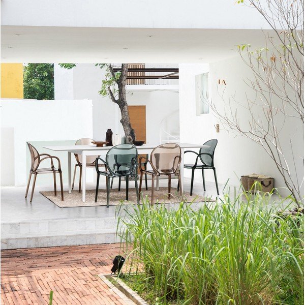 Svetlohnedá plastová záhradná stolička Camilla – Bizzotto-image-1