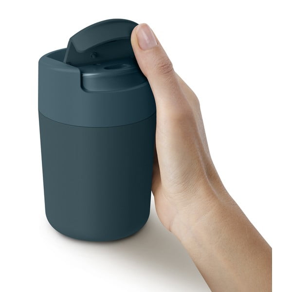 Tmavomodrý cestovný hrnček 340 ml Sipp – Joseph Joseph-image-4
