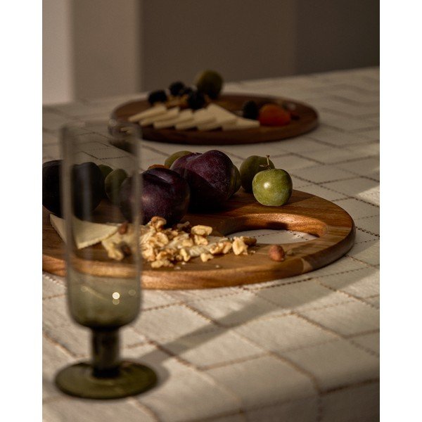 Servírovacia drevená doštička ø 36 cm Klot – Kave Home-image-2