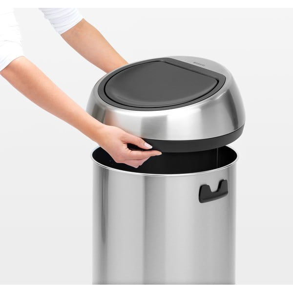 Dotykový oceľový odpadkový kôš v matne striebornej farbe 60 l Touch Bin – Brabantia-image-4