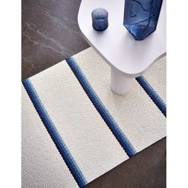 Modro-krémový vnútorný a vonkajší koberec 70x90 cm Olle Blue Vanilla – Pappelina-image-1