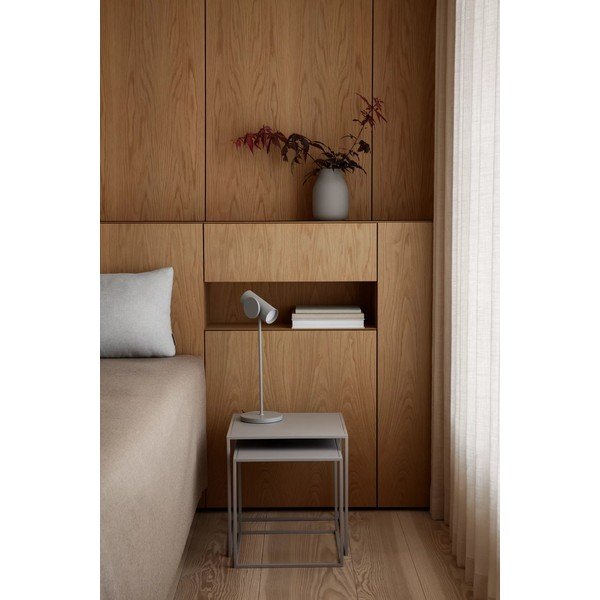 Sivá LED stmievateľná stolová lampa (výška 44 cm) Stage – Blomus-image-4