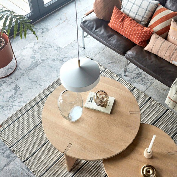 Okrúhly konferenčný stolík z dubového dreva v prírodnej farbe ø 65 cm Oy – OYOY Living Design-image-2