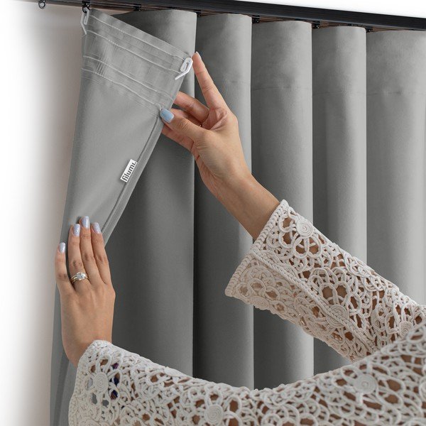 Sivý zamatový dimout záves 200x300 cm Velto – Filumi-image-4