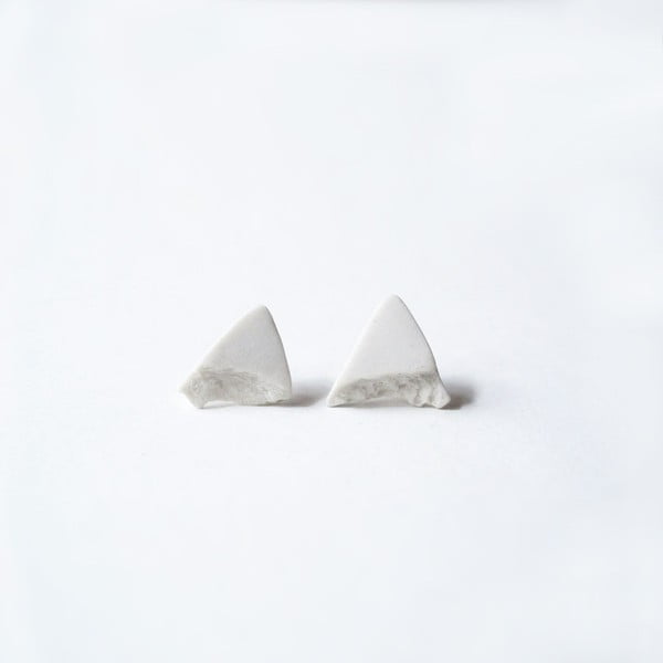 Biele porcelánové náušnice dsnú Triangles