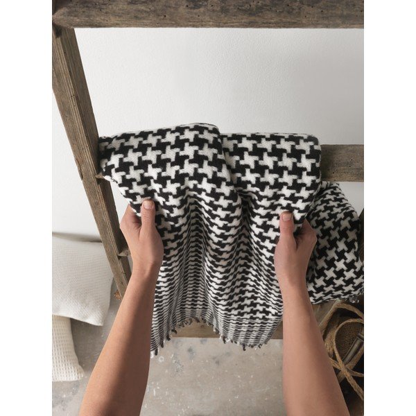 Čierno-biela deka so vzorom kohútej stopy Euromant Pearls Black, 140x180 cm-image-1