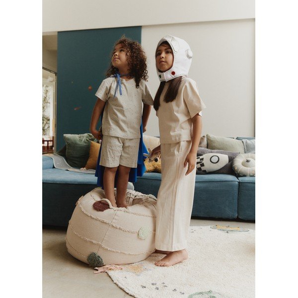 Krémovobiely detský sedací vak Solar System – Lorena Canals-image-1