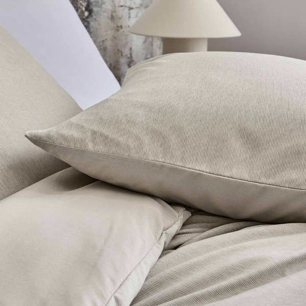 Béžové obliečky na dvojlôžko/predĺžené z mikrovlákna 240x220 cm Azura – douceur d'intérieur-image-1