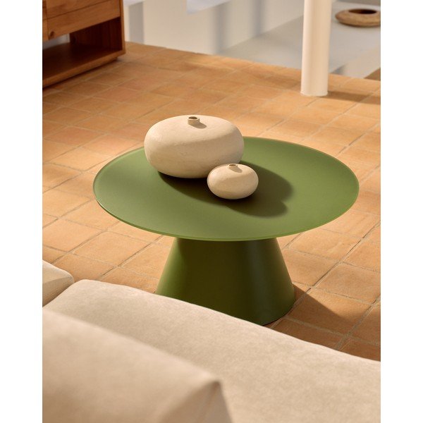 Zelený okrúhly konferenčný stolík so sklenenou doskou ø 80 cm Wilshire – Kave Home-image-1