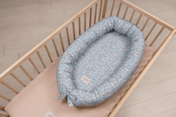 Modré hniezdočko pre bábätko Apricot - Malomi Kids-image-1