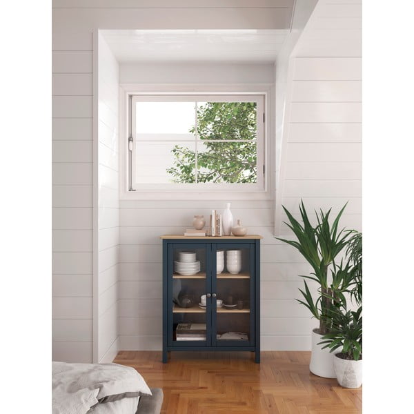 Tmavomodrá/prírodná vitrína z borovicového dreva 90x110 cm Misti - Marckeric-image-1