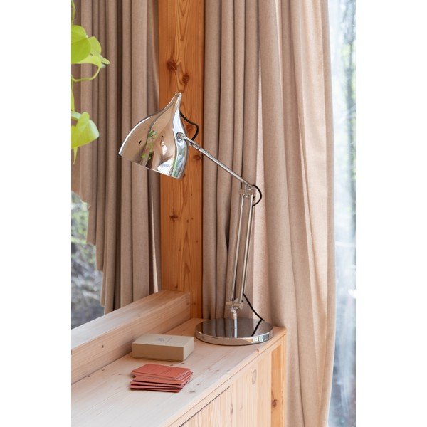 Kovová stolová lampa s ohýbateľnou konštrukciou v striebornej farbe s kovovým tienidlom (výška  37 cm) Reader – Zuiver-image-3