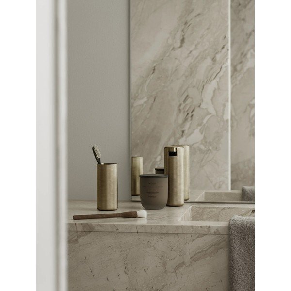 Vonná sójová sviečka doba horenia 35 h Tuoksu Wood – Blomus-image-2