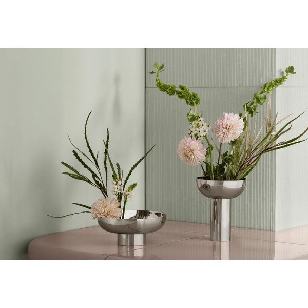 Váza z nehrdzavejúcej ocele v striebornej farbe (výška  21 cm) Miyabi – Blomus-image-1