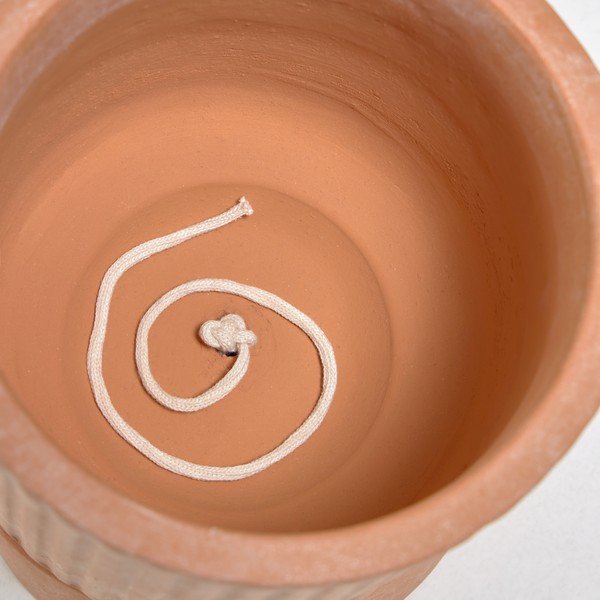 Terakotový kvetináč na drevenom podstavci Kave Home Suba, výška 32 cm-image-2