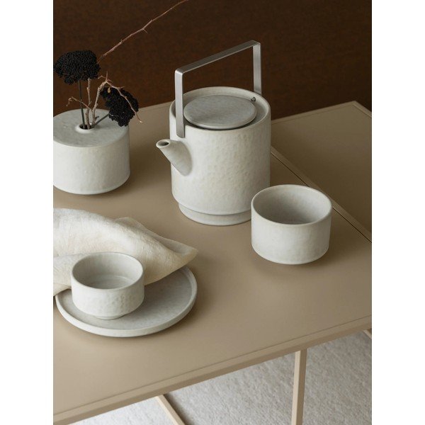 Krémovobiela kameninová kanvica na čaj so sitkom 1 l Makoto – Blomus-image-1