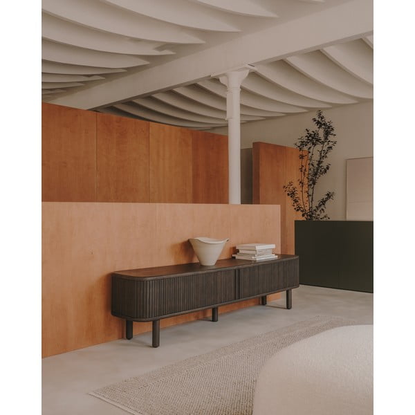 Tmavohnedý TV stolík v dekore jaseňa 200x50 cm Mailen – Kave Home-image-1