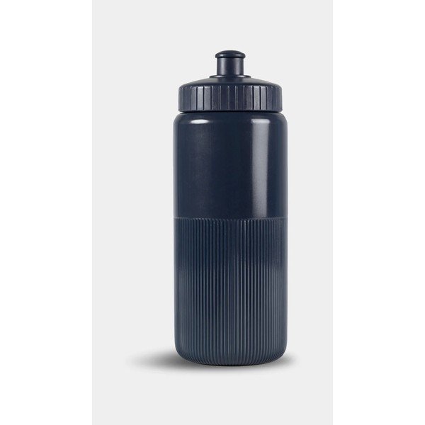 Tmavomodrá cestovná plastová fľaša 750 ml Tessa – Sagaform