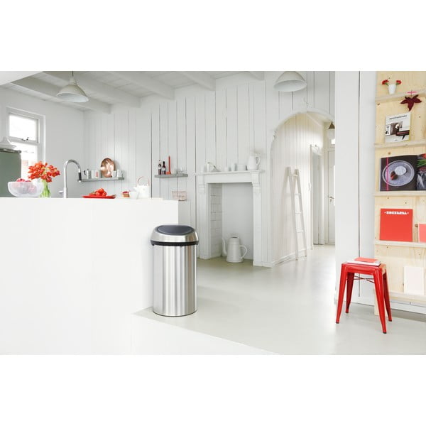 Dotykový oceľový odpadkový kôš v matne striebornej farbe 60 l Touch Bin – Brabantia-image-1