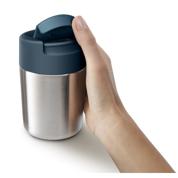 Cestovný hrnček v tmavomodro-lesklo striebornej farbe 340 ml Sipp – Joseph Joseph-image-4