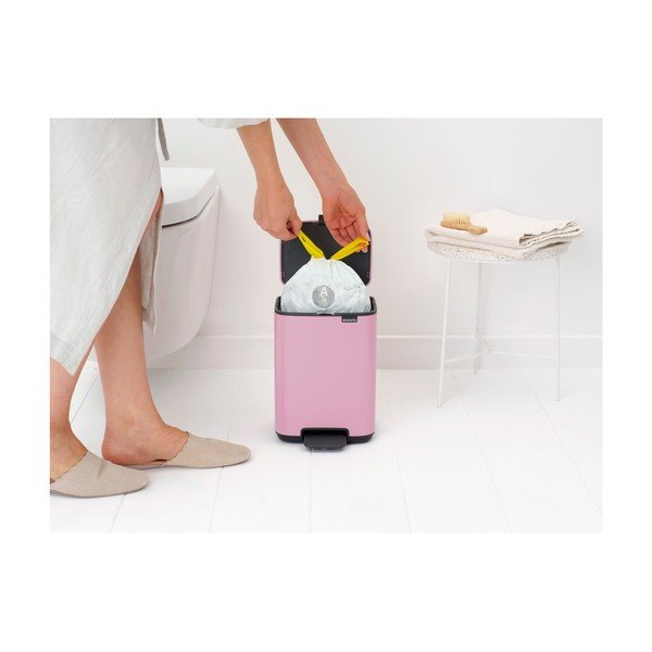 Ružový pedálový oceľový odpadkový kôš 4 l Bo – Brabantia-image-2