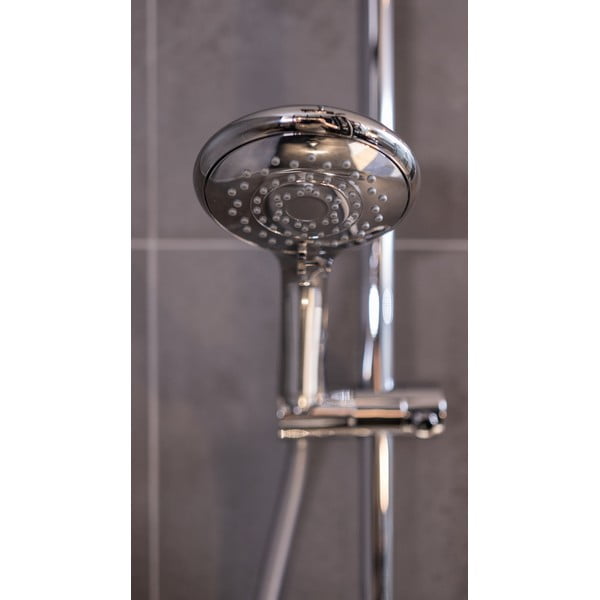 Úsporná chrómovaná sprchová hlavica Wenko Automatic, ø 11 cm-image-1