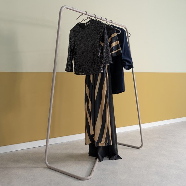 Taupe oceľový stojan na oblečenie 118x160x57 cm Hang-On – Spinder Design-image-1