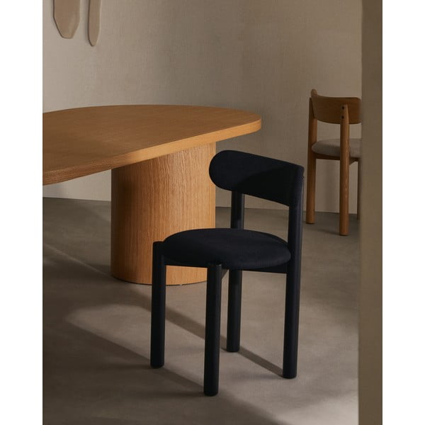 Čierne jedálenské stoličky z dubového dreva v súprave 2 ks Nebai – Kave Home-image-1