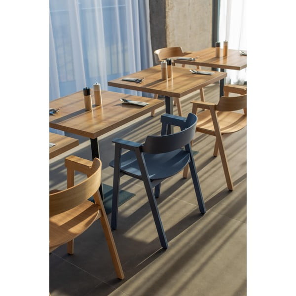 Modrá jedálenská stolička s podrúčkami z dubového dreva Flip – Gazzda-image-4