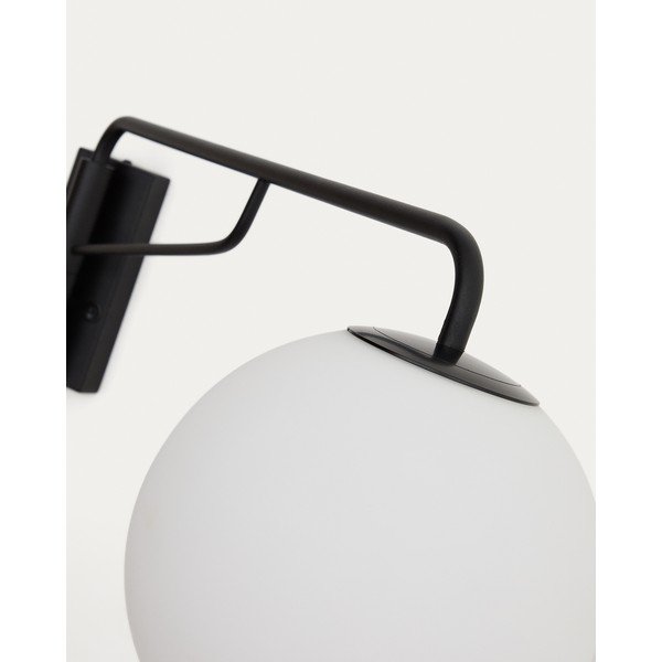 Biele/čierne nástenné svietidlo ø 20 cm Eilo – Kave Home-image-4