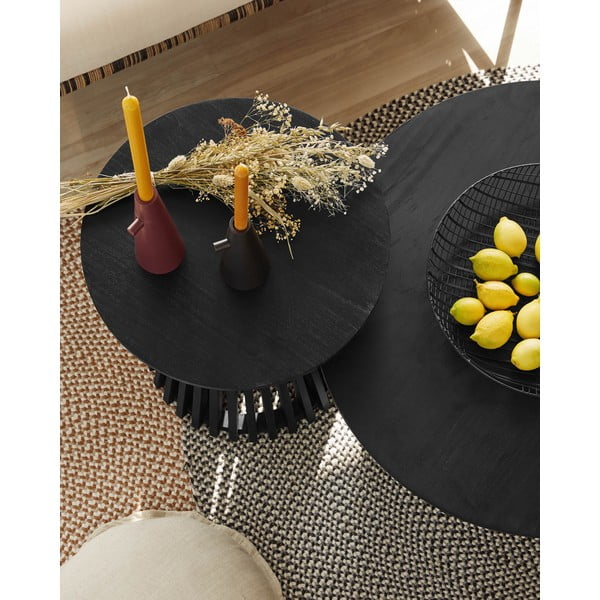 Čierny konferenčný stolík z teakového dreva Kave Home Irune, ⌀ 80 cm-image-1