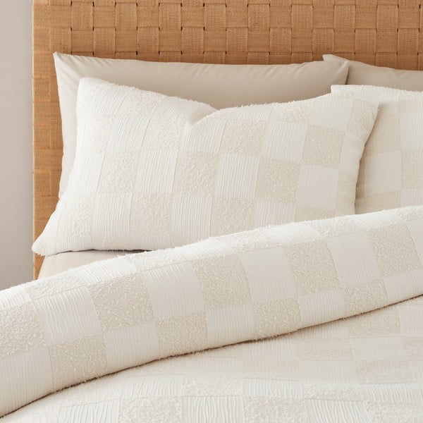 Krémovobiele predĺžené obliečky na dvojlôžko z materiálu bouclé 230x220 cm Cosy Checkerboard - Catherine Lansfield-image-2