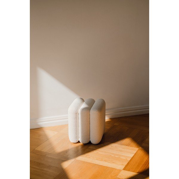 Béžový taburet z textílie buklé Radd – noo.ma-image-3