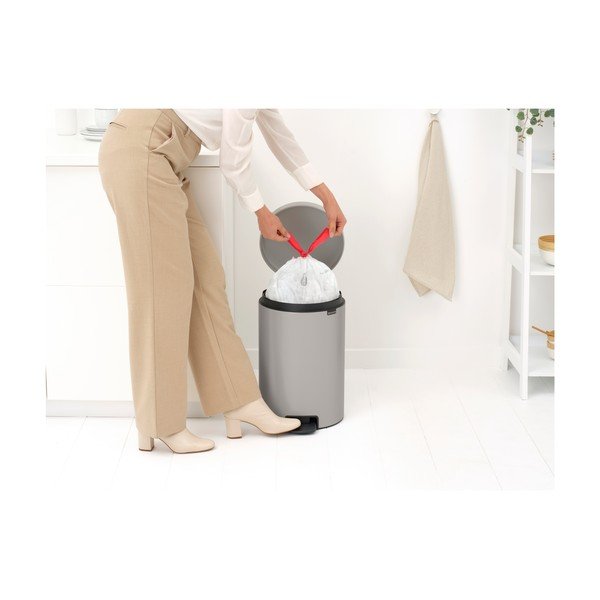 Svetlosivý pedálový oceľový odpadkový kôš 20 l NewIcon – Brabantia-image-1