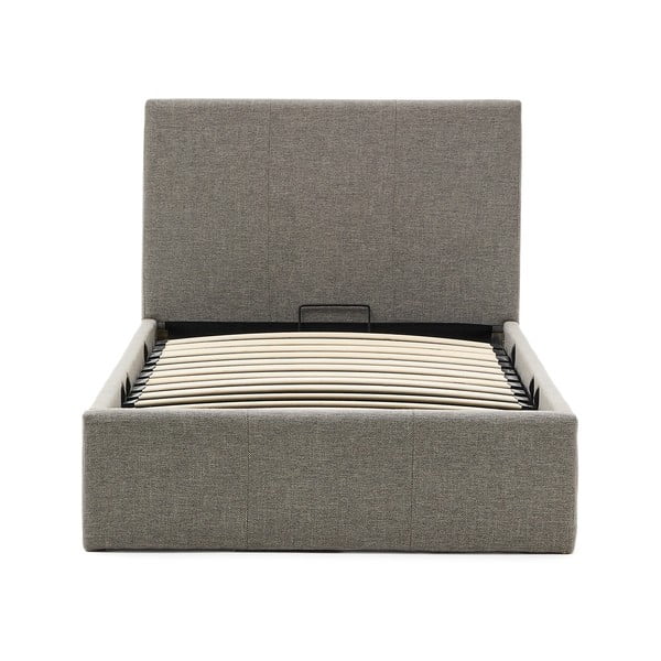 Sivá čalúnená jednolôžková posteľ s úložným priestorom s roštom 90x200 cm Nahiri – Kave Home