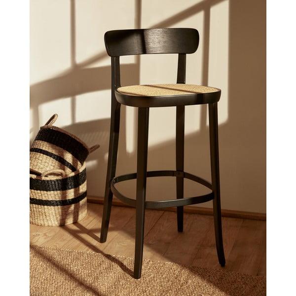 Čierna barová stolička v dekore jaseňa 99 cm Romane – Kave Home-image-1